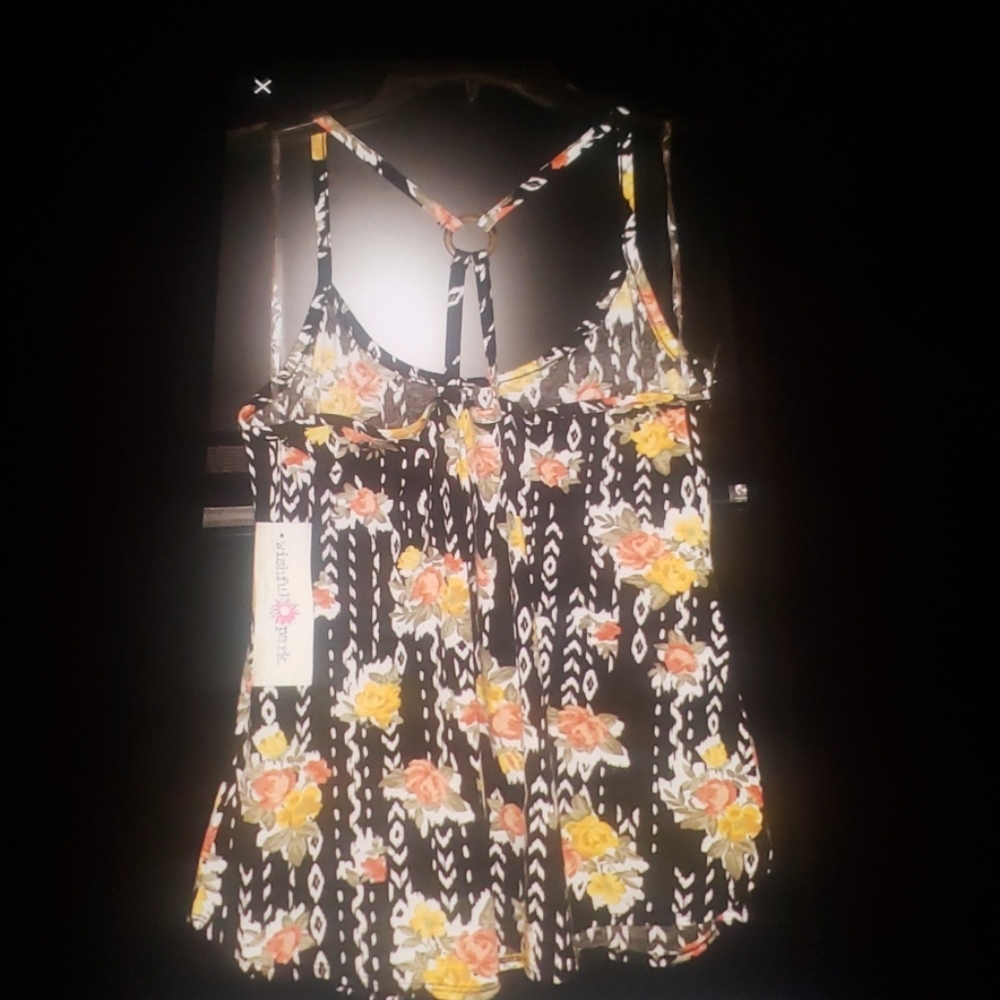 Tank top - Picture 2 of 2